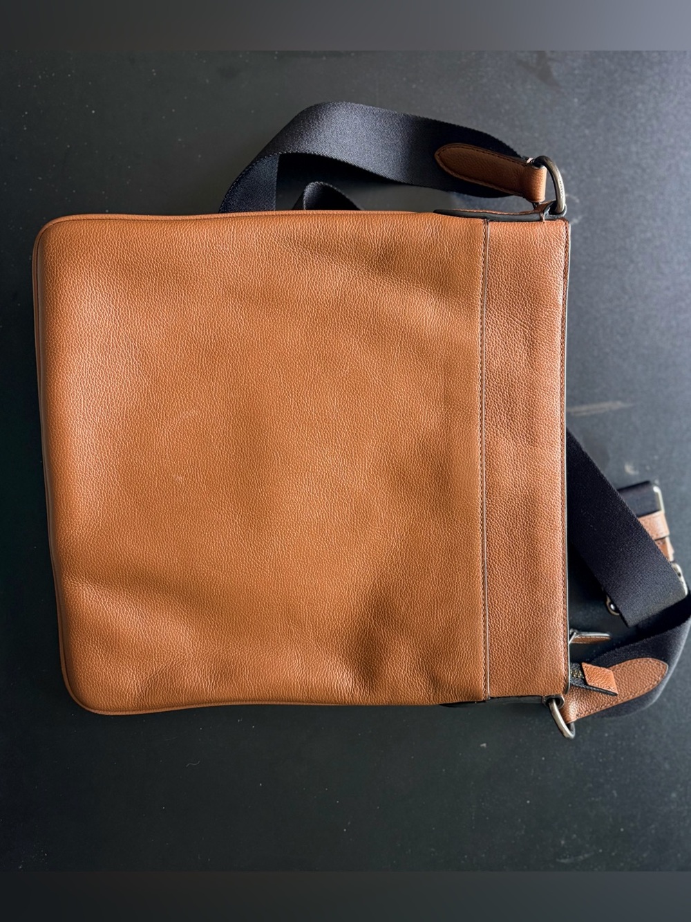 *pre-loved* COACH Charles Varsity Stripe
Crossbody Unisex Messenger
Bag Leather - Picture 7 of 8